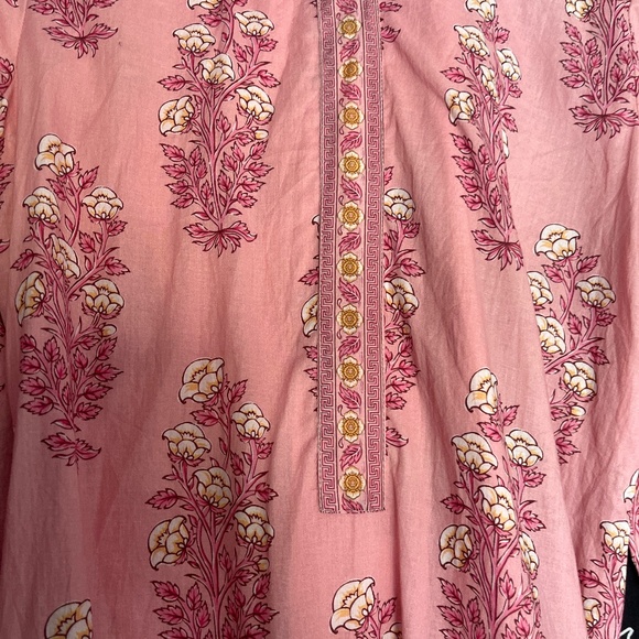 3 piece embroidered lawn - Picture 1 of 2